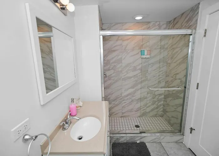 Cozy Smoke Ok 3br Near Mccormick *